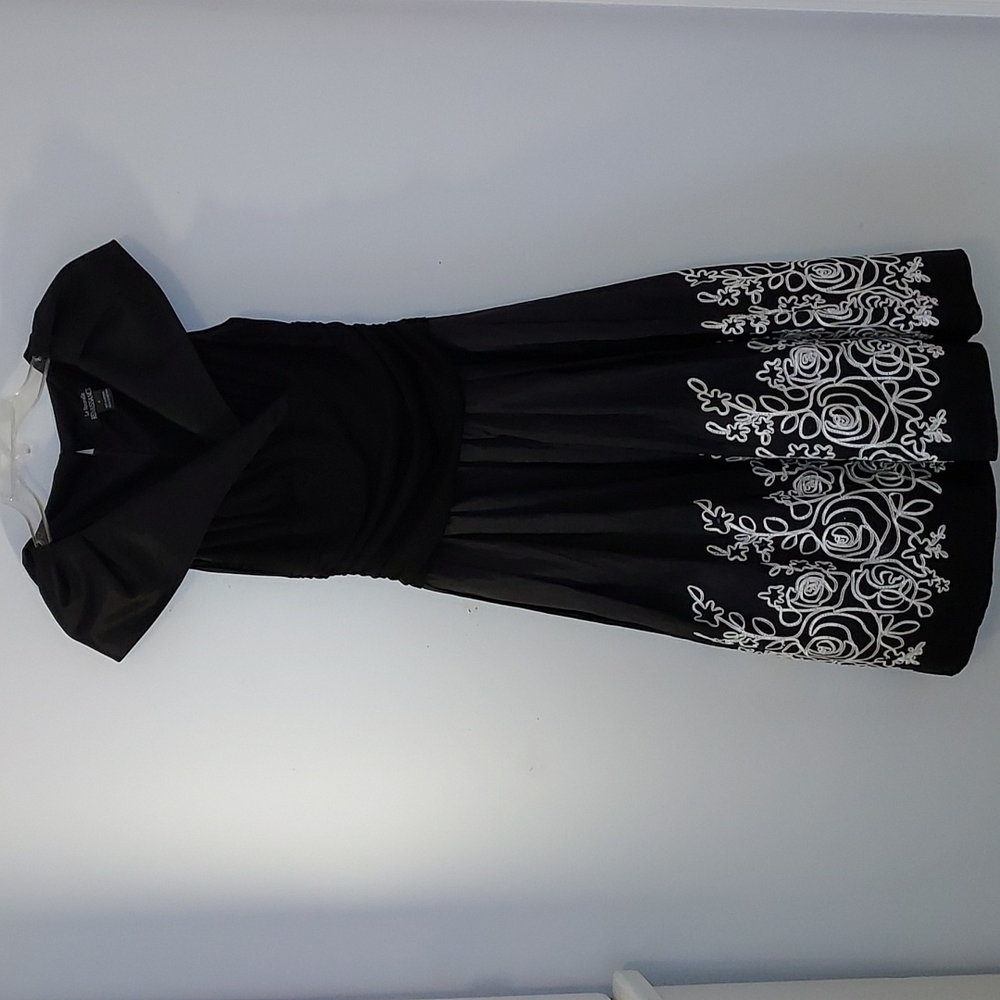 La Nouvelle Renaissance Dress - Picture 2 of 10